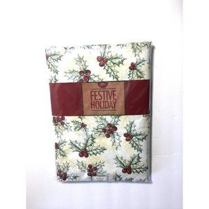 Holiday Poinsettia 70" Round Tablecloth